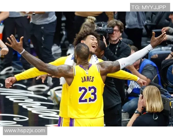 10月23日快船对湖人精彩直播全程回顾与赛后分析尽在这里