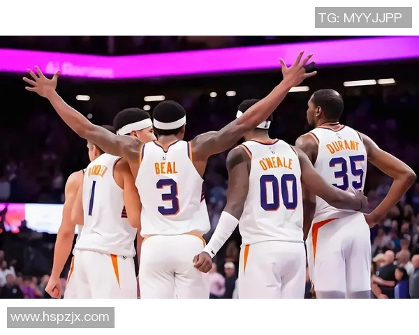 勇士与灰熊激战四月十四日赛季末的精彩对决与球员表现分析