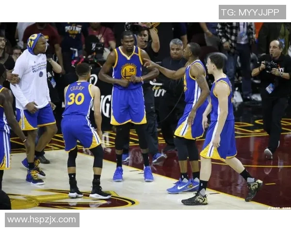 骑士勇士总决赛第五场激战回顾历史性时刻与精彩瞬间分析